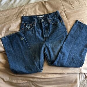 COPY - Distressed Levi Ribcage Jeans